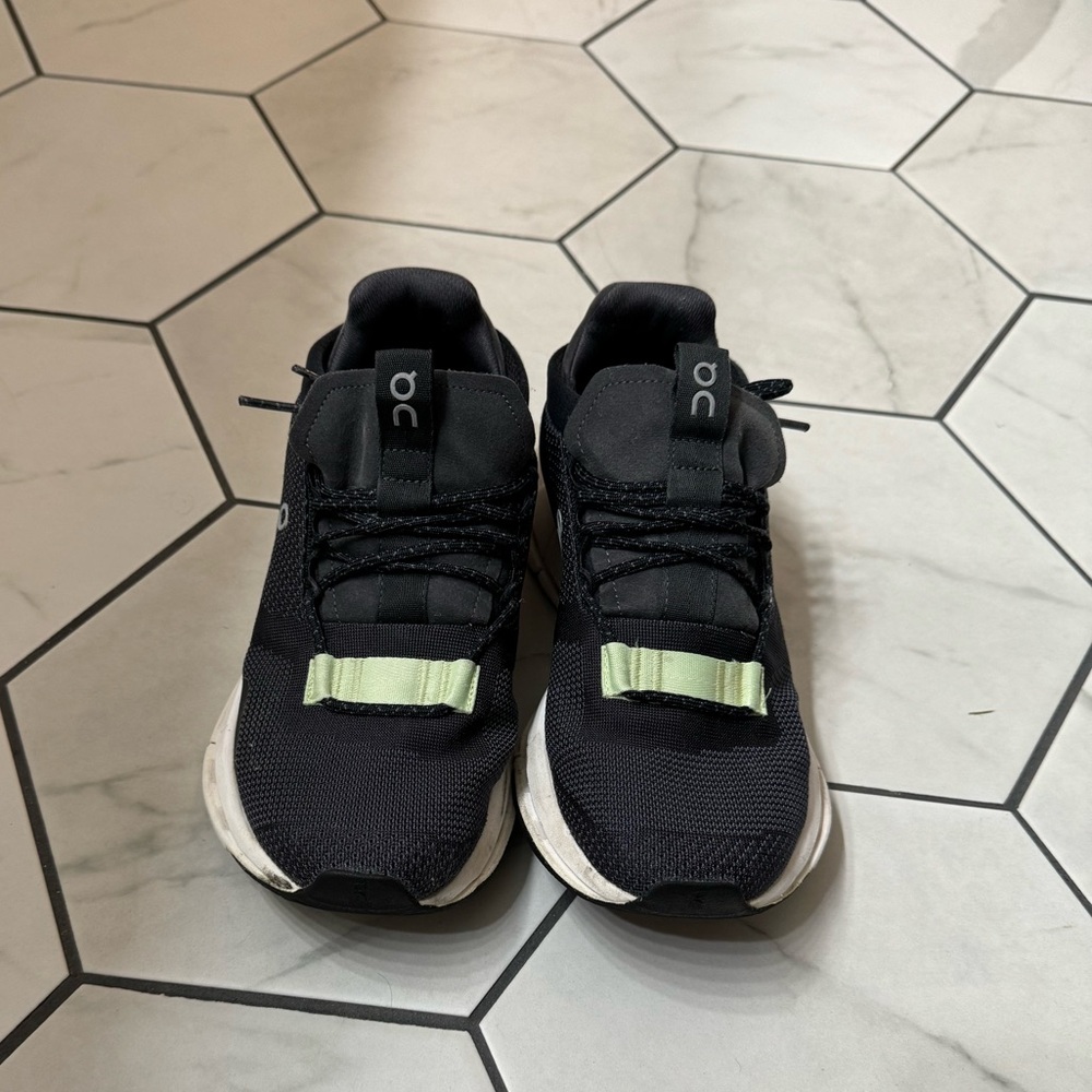 On cloud cloudnova shoes